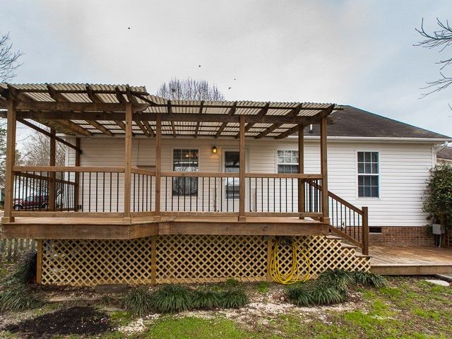 1129 Grovewood Dr, Clayton, NC 27520