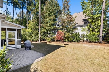 1129 Hollymont Dr, Holly Springs, NC 27540