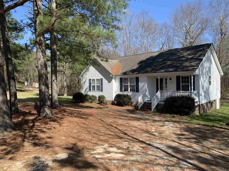 1129 Mclemore Rd, Clayton, NC 27520