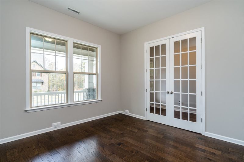 1129 Queensdale Dr #215, Cary, NC 27519