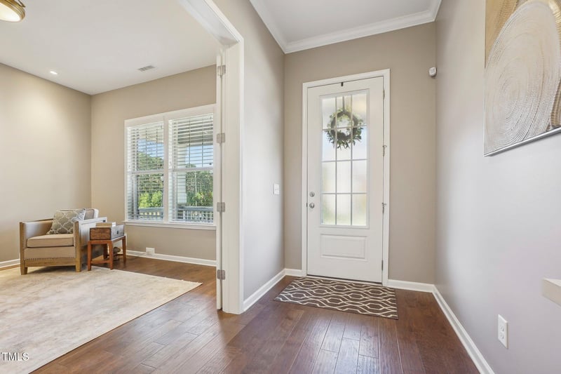 1129 Queensdale Dr, Cary, NC 27519