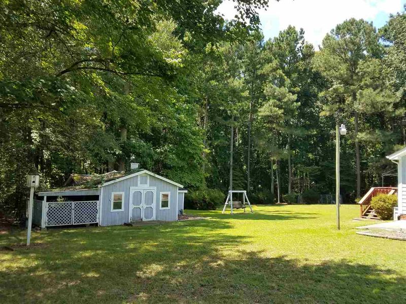 1129 Robinfield Dr, Raleigh, NC 27603