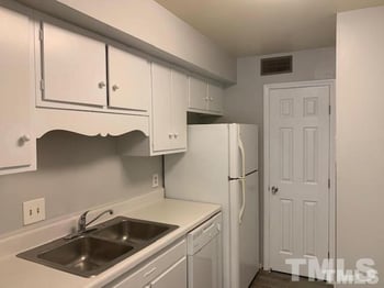 1129 Schaub Dr, Raleigh, NC 27606