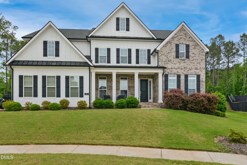 113 Amberwing Ct, Holly Springs, NC 27540