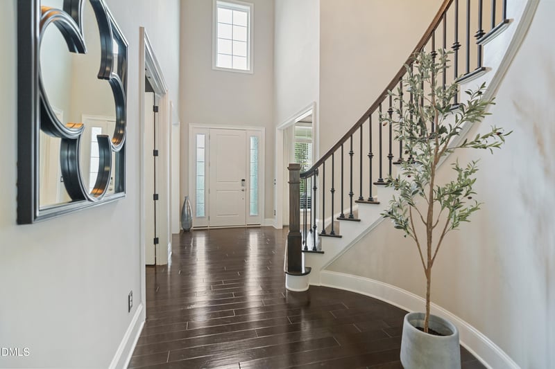 113 Amberwing Ct, Holly Springs, NC 27540