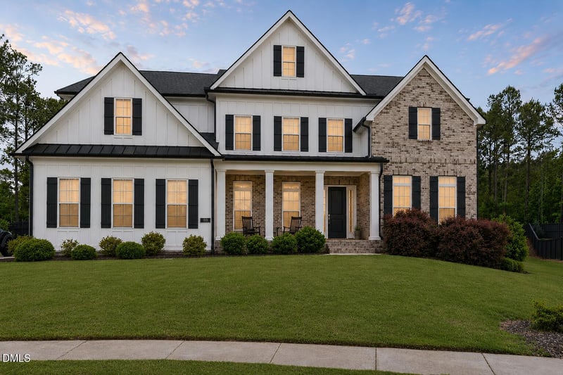 113 Amberwing Ct, Holly Springs, NC 27540