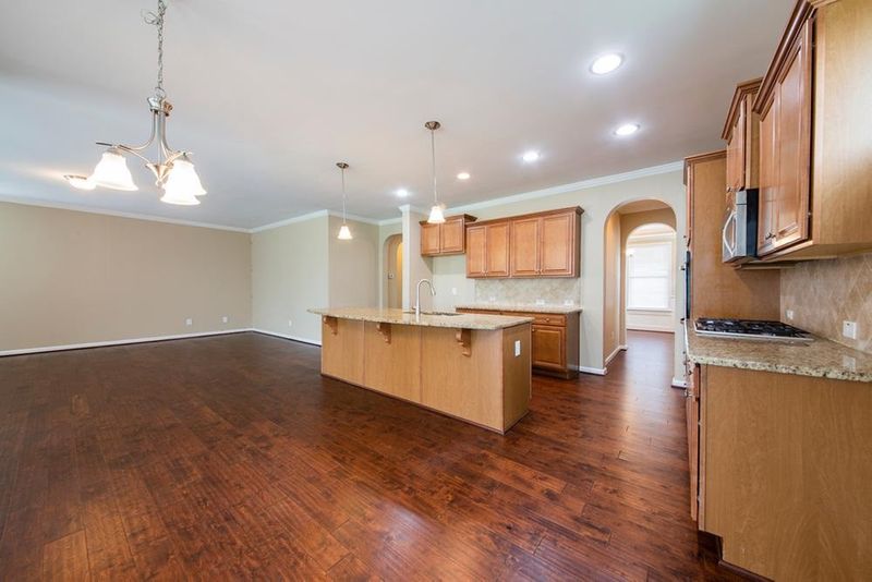 113 Bayham Dr, Holly Springs, NC 27540