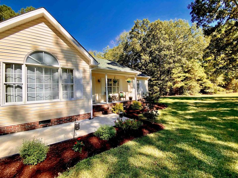 113 Beaver Dam Dr, Youngsville, NC 27596
