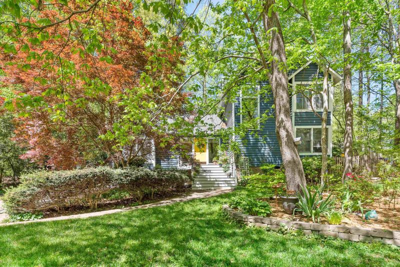 113 Bristol Dr, Chapel Hill, NC 27516