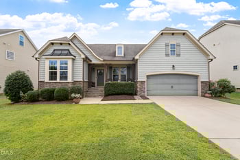 113 Cabot Dr, Holly Springs, NC 27540