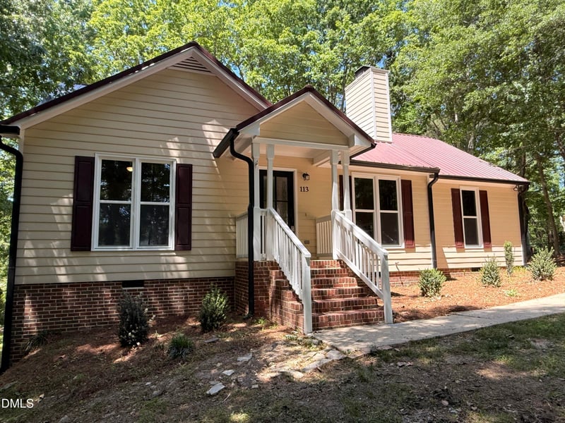 113 Chatham Ct, Archer Lodge, NC 27527