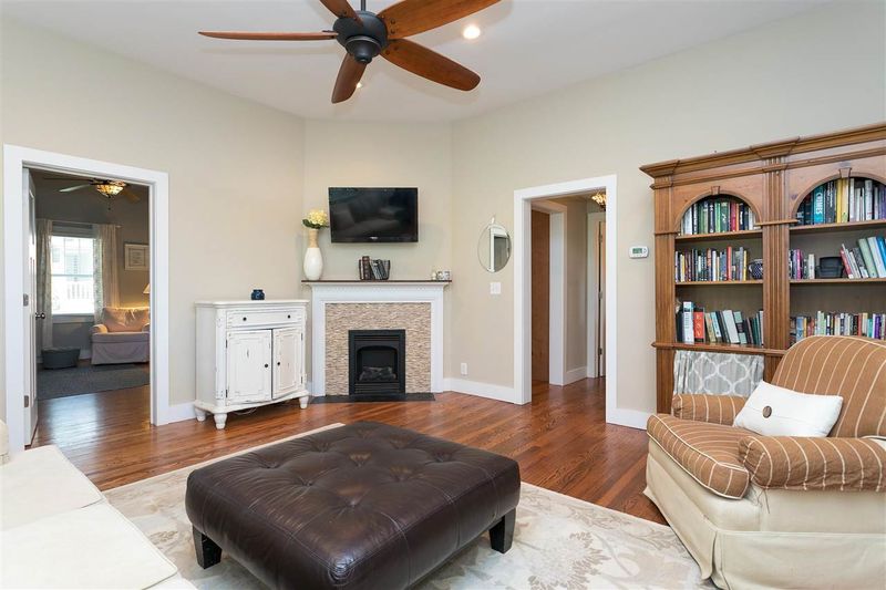 113 E Chestnut Ave, Wake Forest, NC 27587