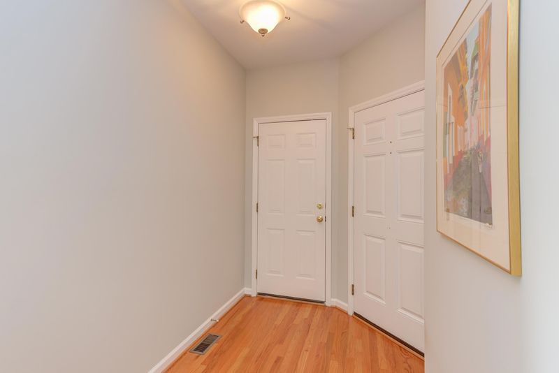 113 Christine Ct, Chapel Hill, NC 27516