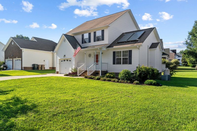 113 Creekbank Ct, Garner, NC 27529