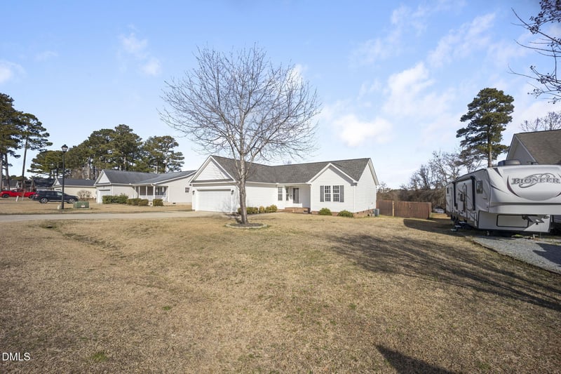 113 Dawn Ave, Four Oaks, NC 27524