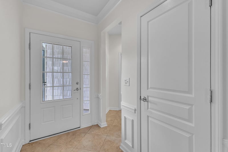 113 Dowington Ln, Cary, NC 27519