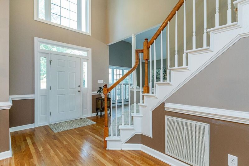 113 Forest Brook Dr, Cary, NC 27519