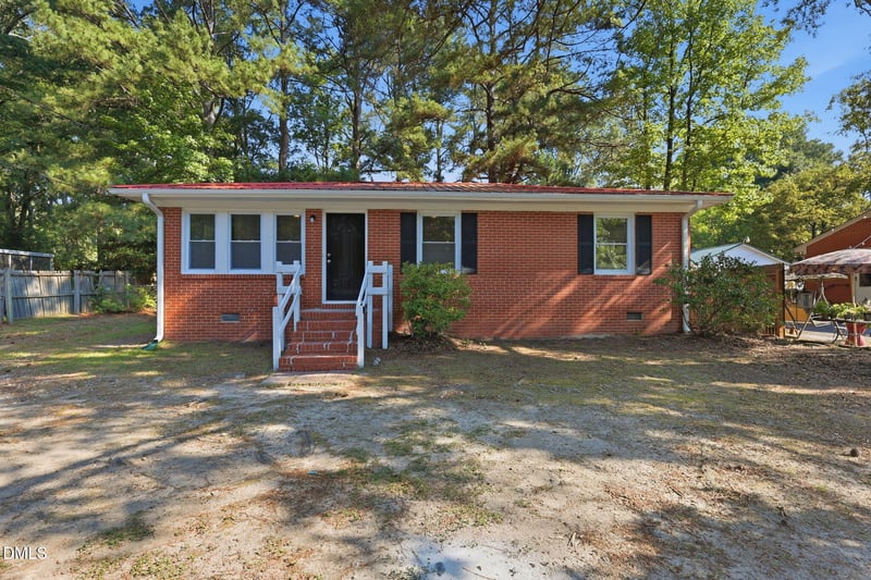 113 Franklin St, Zebulon, NC 27597