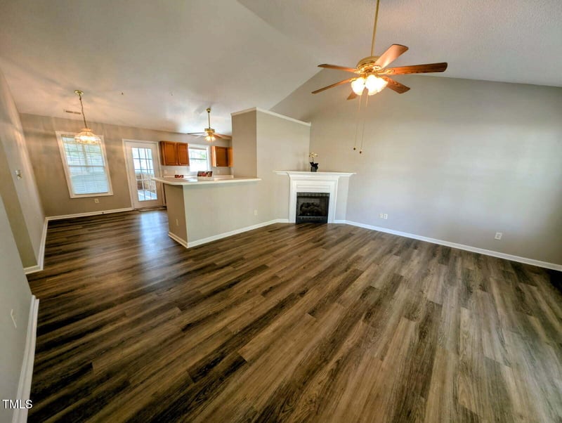 113 Friars Chase Ln, Fuquay Varina, NC 27526