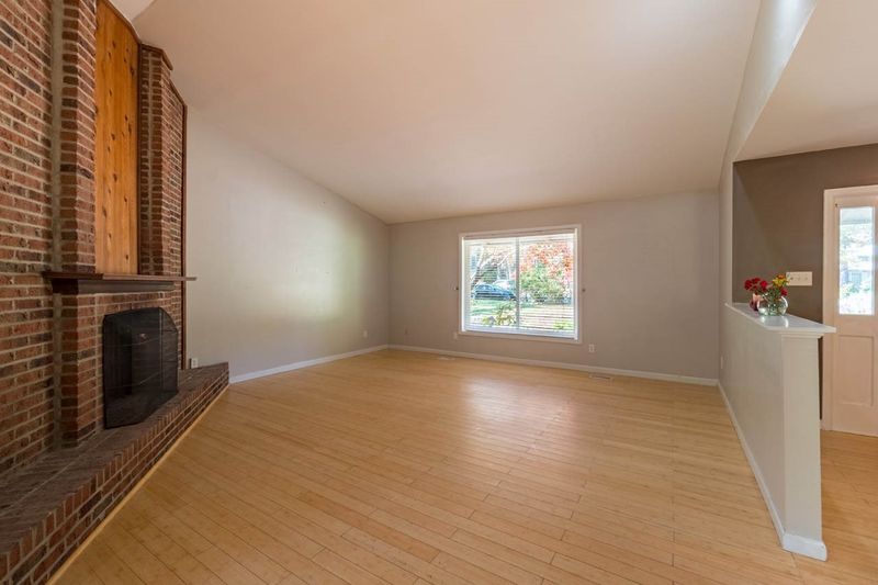 113 Galax Ln, Durham, NC 27703
