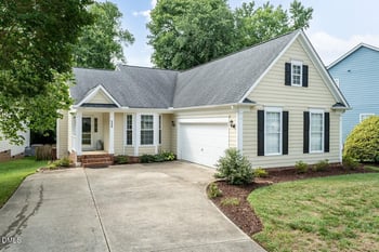 113 Gremar Dr, Holly Springs, NC 27540
