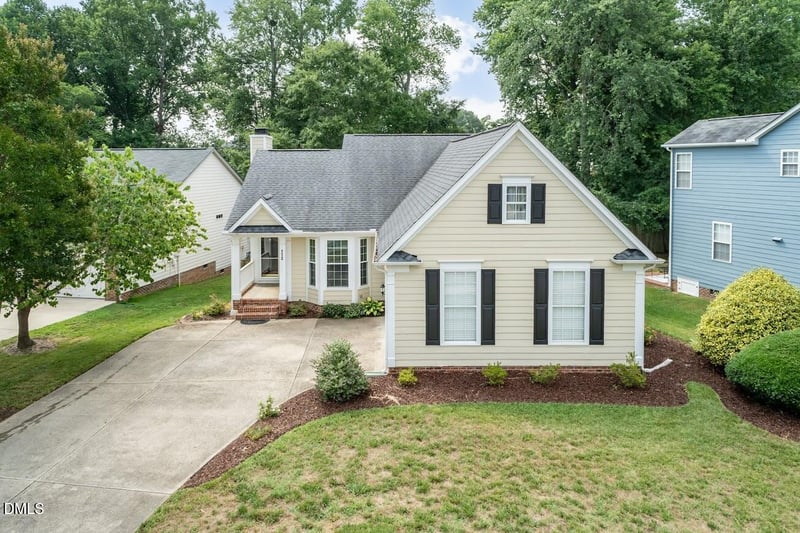 113 Gremar Dr, Holly Springs, NC 27540