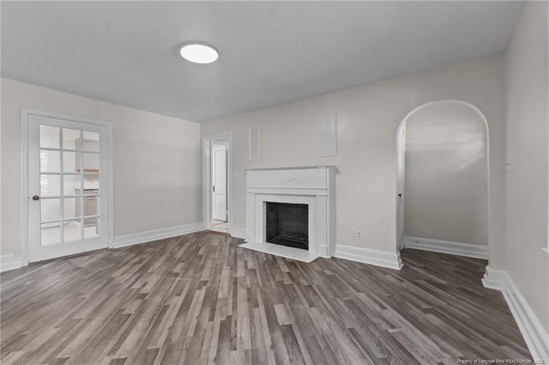 113 John St, Fayetteville, NC 28305