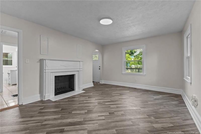 113 John St, Fayetteville, NC 28305