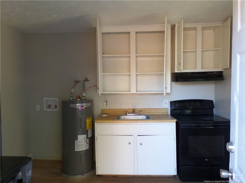 113 Joyce St, Fayetteville, NC 28301