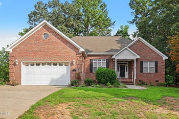 113 Lake Point Dr, Clayton, NC 27527