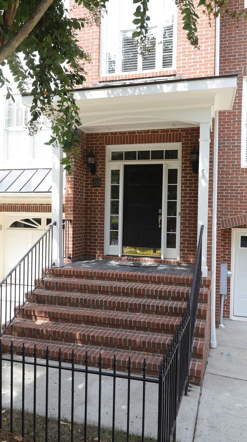 113 Lions Gate Dr, Cary, NC 27518