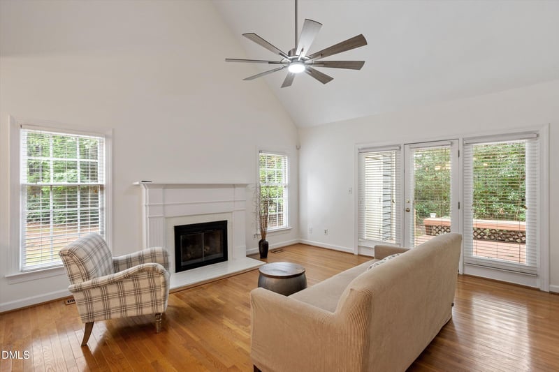 113 Long Shadow Ln, Cary, NC 27518