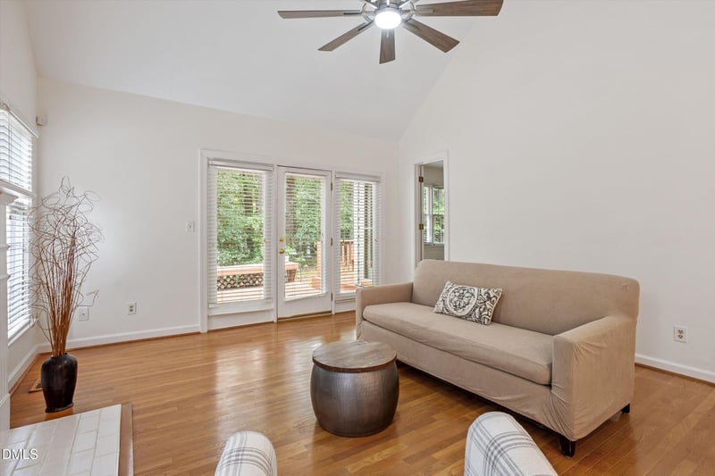 113 Long Shadow Ln, Cary, NC 27518
