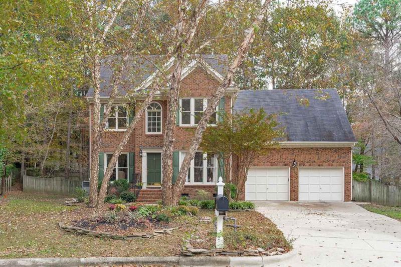 113 Lulworth Ct, Cary, NC 27519