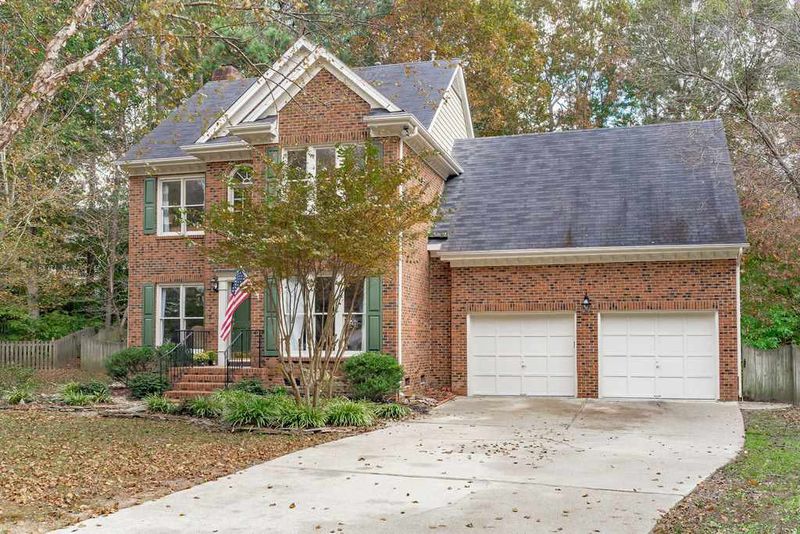 113 Lulworth Ct, Cary, NC 27519
