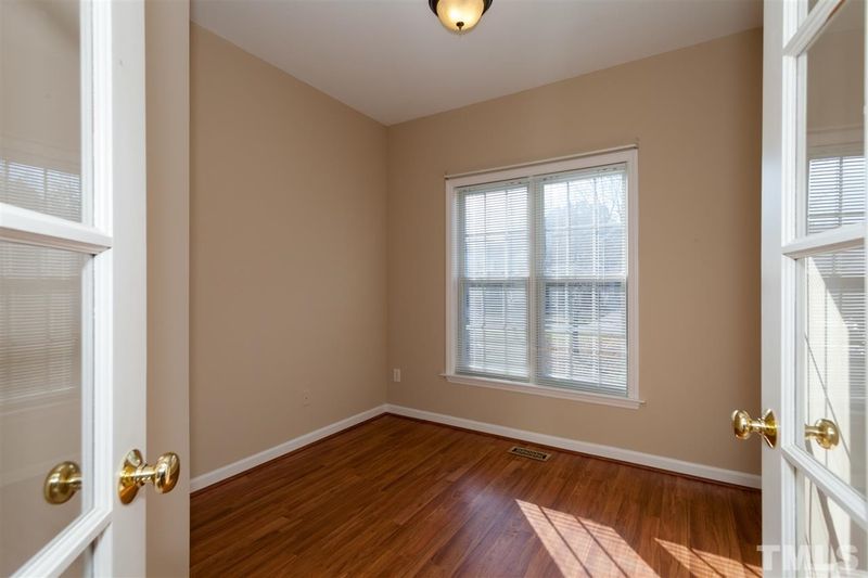 113 Moravia Ln, Cary, NC 27513