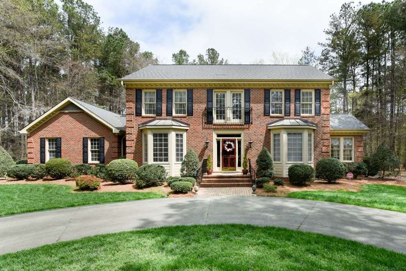 113 Nottingham Dr, Chapel Hill, NC 27517
