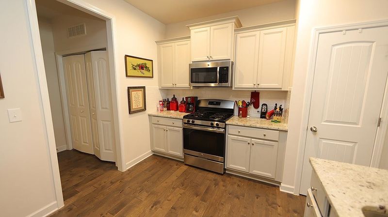 113 Radcliffe Ct, Clayton, NC 27527