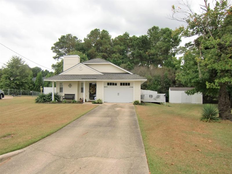 113 Rose Cir, Dunn, NC 28334