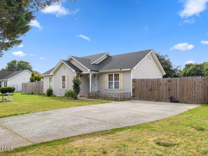 113 Shadow Bend Ln, Selma, NC 27576