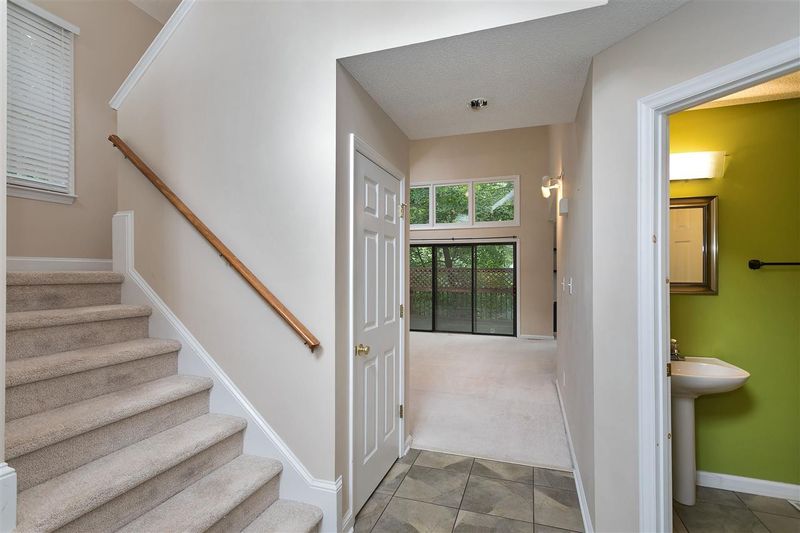 113 Silverridge Ct, Cary, NC 27513