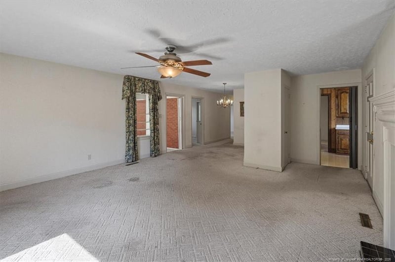 113 Star Hill Ave, Fayetteville, NC 28303