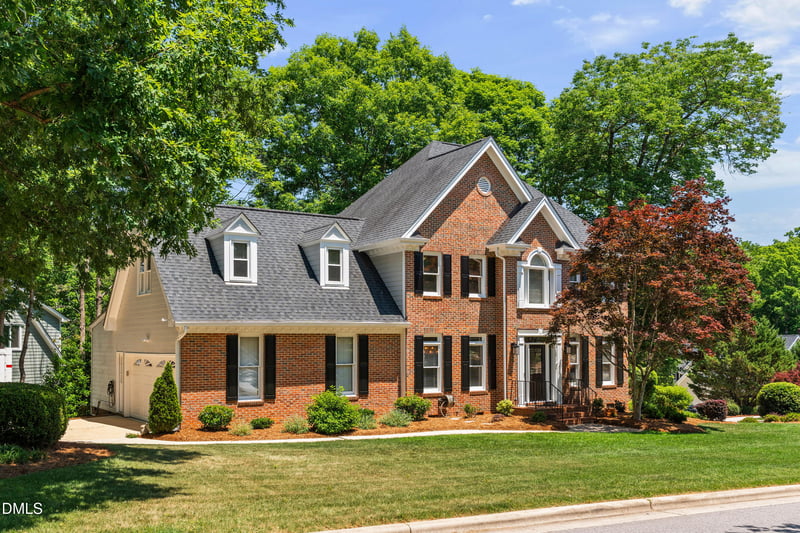 113 Stoneleigh Dr, Cary, NC 27511