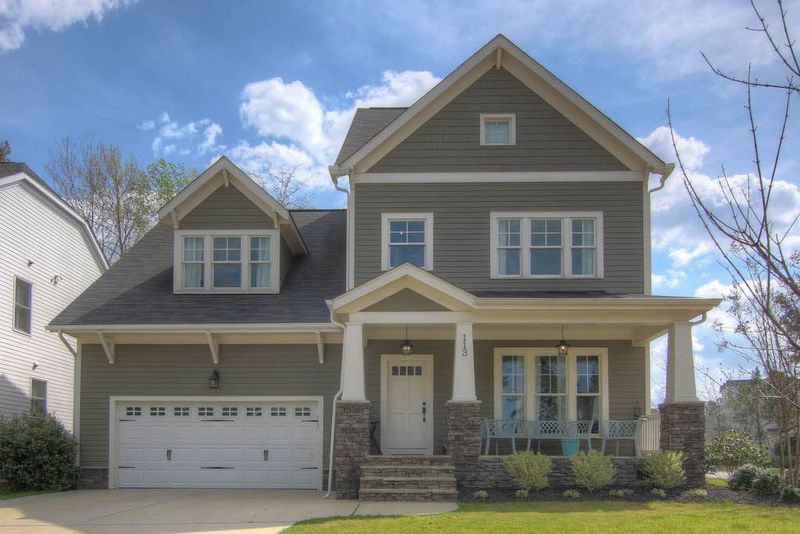 113 Sunstream Ct, Holly Springs, NC 27540