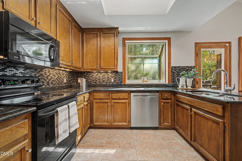 113 Tiercel Ct, Cary, NC 27518
