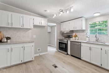 113 Winding Creek Dr, Youngsville, NC 27596