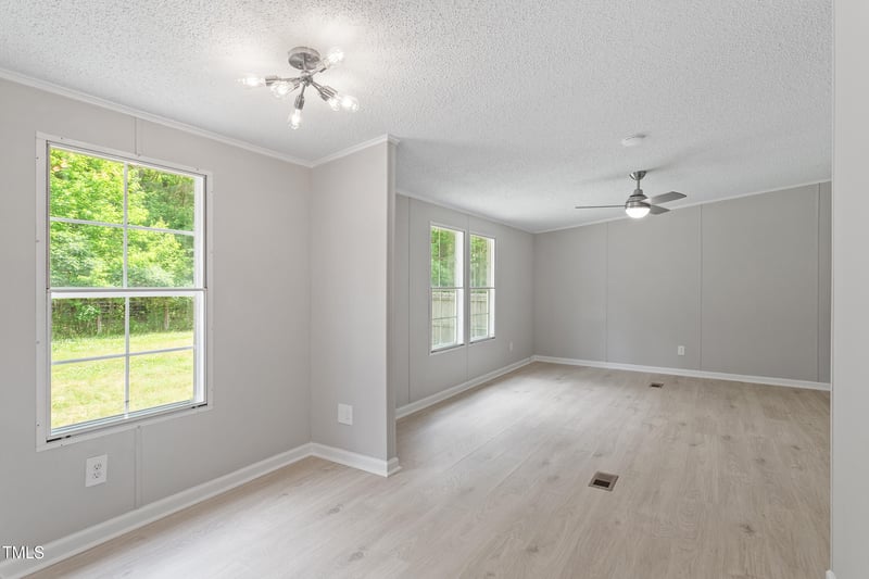 113 Winding Creek Dr, Youngsville, NC 27596