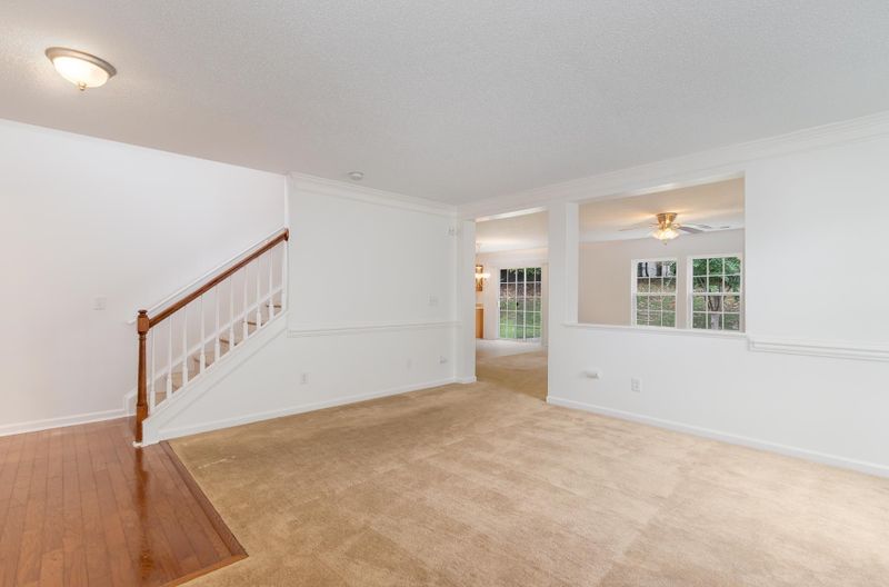 113 Woodtrellis Ct, Durham, NC 27703