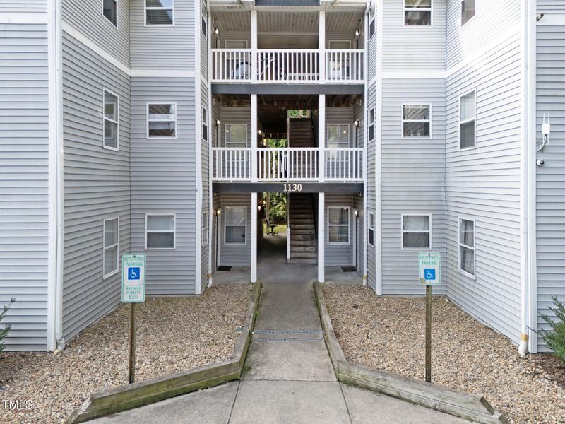 1130 Carlton Ave #103, Raleigh, NC 27606