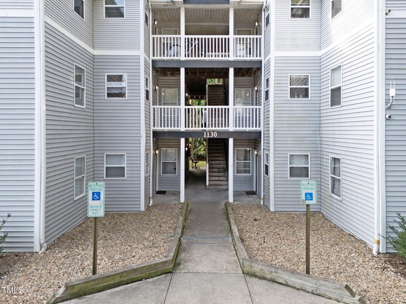 1130 Carlton Ave #103, Raleigh, NC 27606